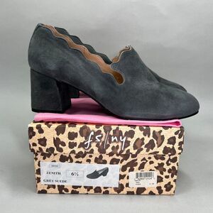 French Sole FS/NY Women's Size 6.5 Gray Suede Zenith Pumps‎